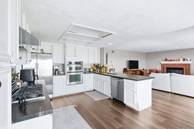 363 Surrey Dr, Bonita, CA 91902