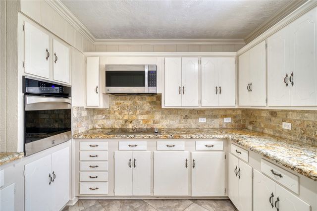 102 West Marietta Street, Madisonville, TX 77864