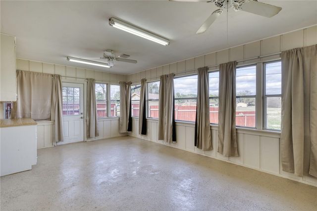 102 West Marietta Street, Madisonville, TX 77864