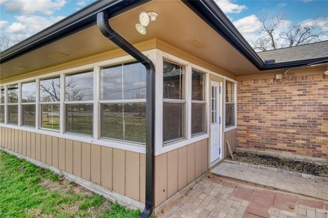 102 West Marietta Street, Madisonville, TX 77864