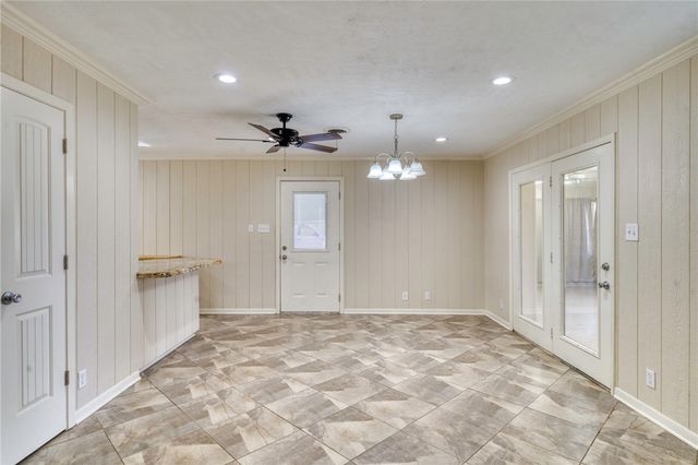 102 West Marietta Street, Madisonville, TX 77864