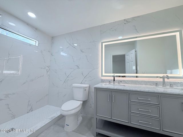 2160 ROTHBURY Drive, Jacksonville, FL 32221