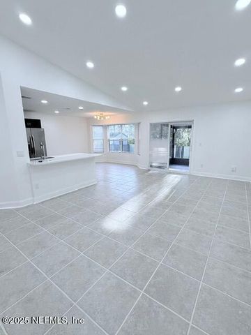 2160 ROTHBURY Drive, Jacksonville, FL 32221