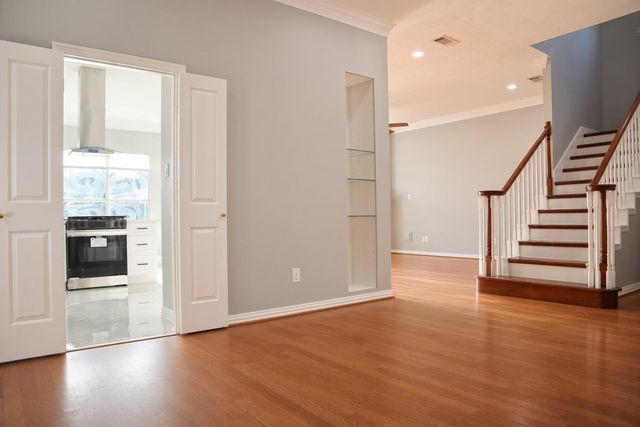 114 Oyster Creek Drive, Sugar Land, TX 77478