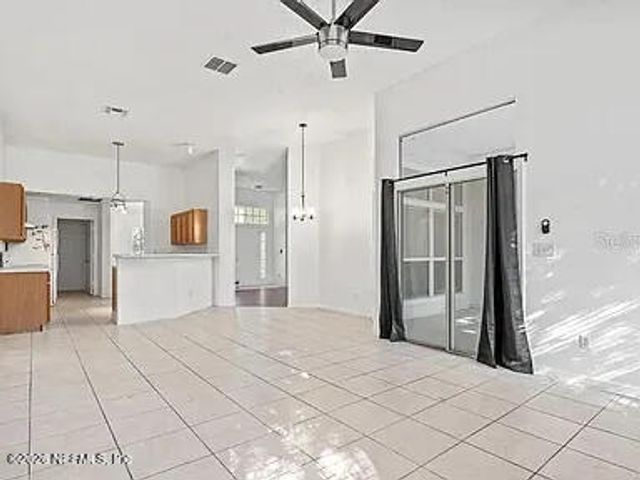 2429 CEDAR TRACE Drive W 1, Jacksonville, FL 32246