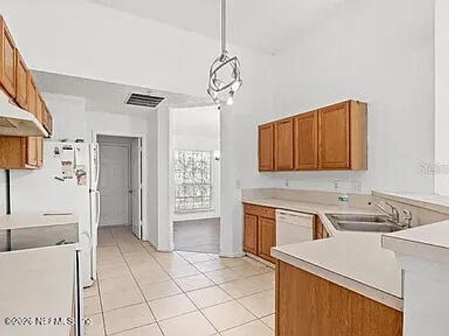 2429 CEDAR TRACE Drive W 1, Jacksonville, FL 32246