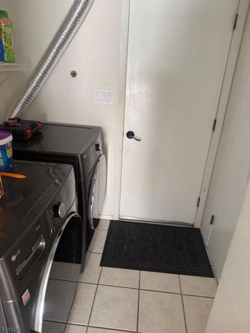 267 Gemini Dr 1B, Hillsborough Twp., NJ 08844