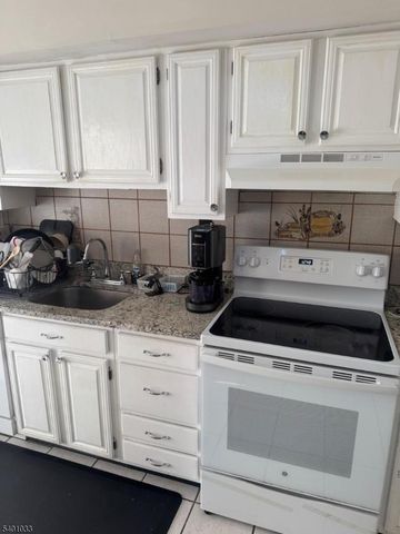 267 Gemini Dr 1B, Hillsborough Twp., NJ 08844