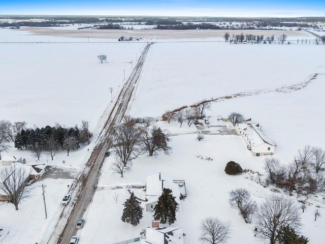 6783 BUNKER HILL ROAD, Greenleaf, WI 54126