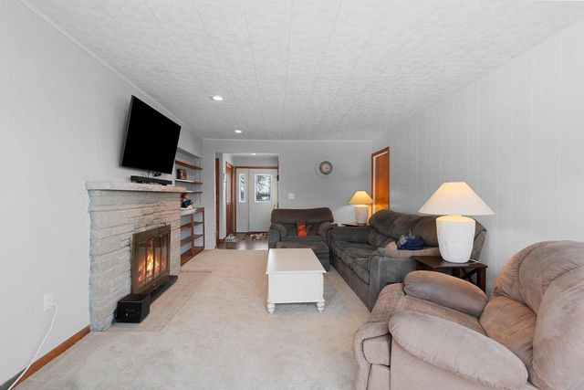 6783 BUNKER HILL ROAD, Greenleaf, WI 54126