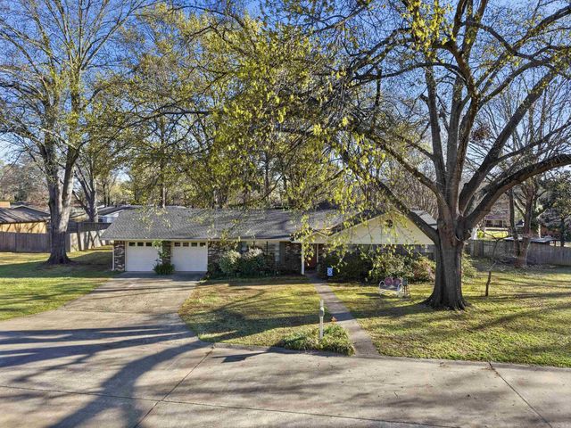 2 Pin Oak Drive, Conway, AR 72034