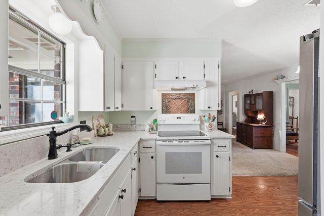 2 Pin Oak Drive, Conway, AR 72034