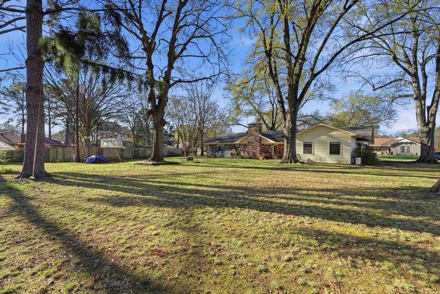 2 Pin Oak Drive, Conway, AR 72034