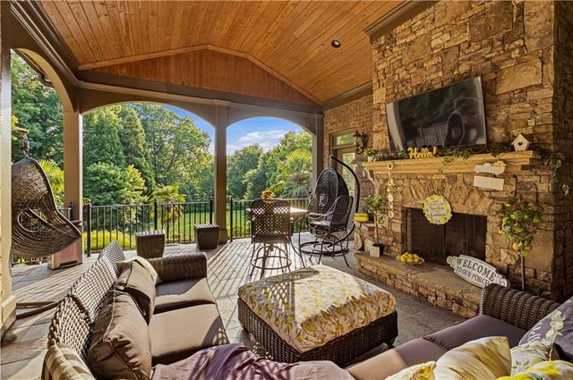 2020 Derby Lane, Braselton, GA 30517