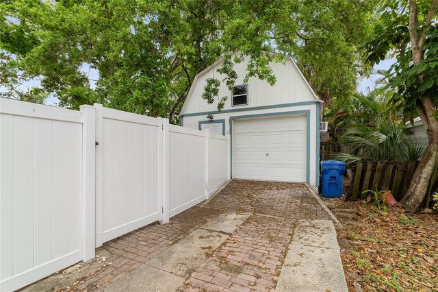 1543 8TH AVENUE W, Bradenton, FL 34205