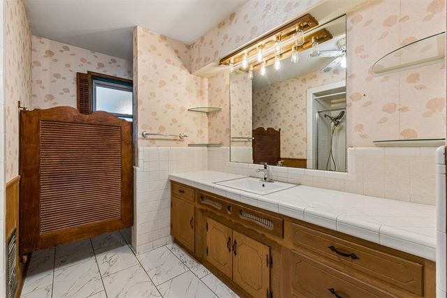 1909 N Graham Avenue, Oklahoma City, OK 73127