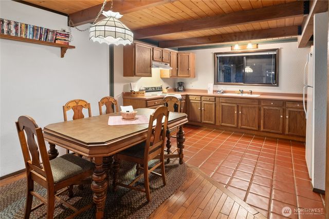 490 Pine Loch Sun Drive, Ronald, WA 98940