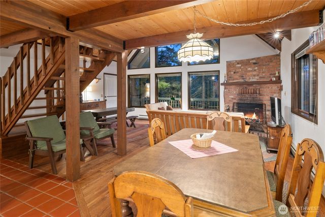 490 Pine Loch Sun Drive, Ronald, WA 98940