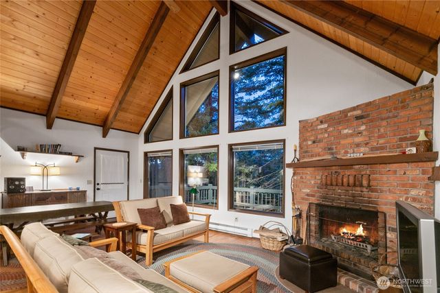 490 Pine Loch Sun Drive, Ronald, WA 98940