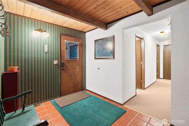 490 Pine Loch Sun Drive, Ronald, WA 98940