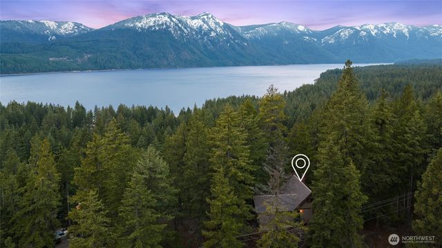 490 Pine Loch Sun Drive, Ronald, WA 98940