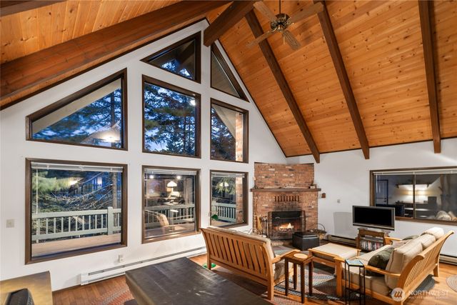 490 Pine Loch Sun Drive, Ronald, WA 98940