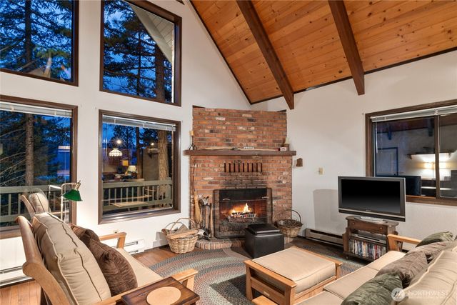 490 Pine Loch Sun Drive, Ronald, WA 98940