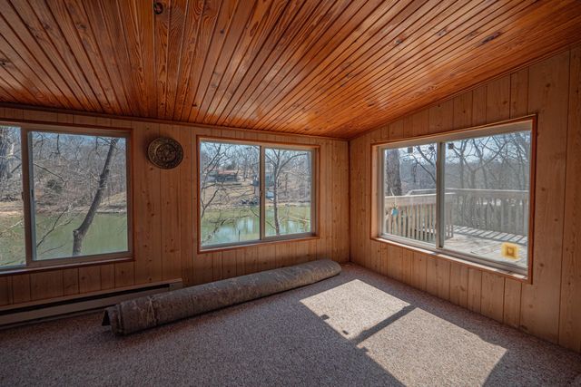 2303 PRIVATE ROAD 1336, Moberly, MO 65270