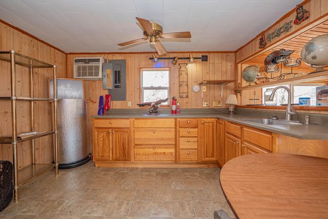 2303 PRIVATE ROAD 1336, Moberly, MO 65270