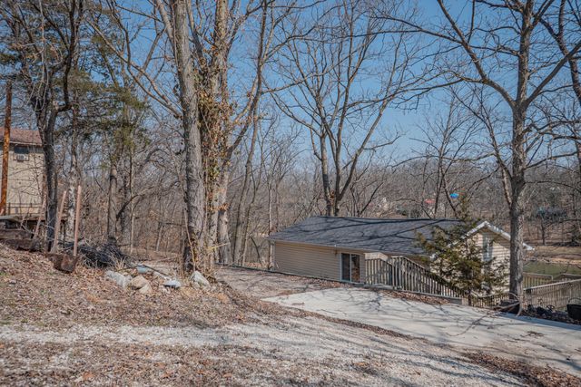 2303 PRIVATE ROAD 1336, Moberly, MO 65270