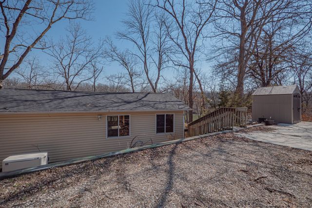 2303 PRIVATE ROAD 1336, Moberly, MO 65270