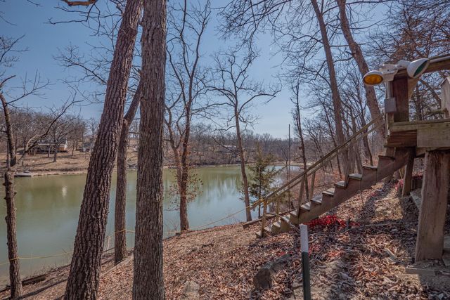 2303 PRIVATE ROAD 1336, Moberly, MO 65270