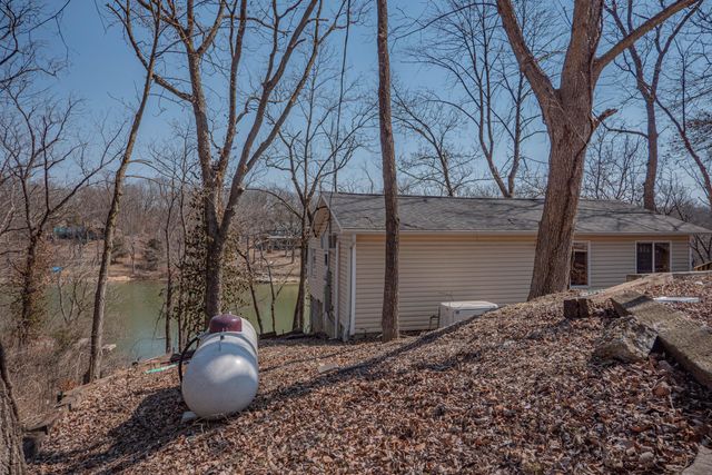 2303 PRIVATE ROAD 1336, Moberly, MO 65270