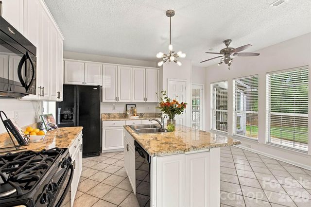 10207 Bon Meade Lane, Cornelius, NC 28031