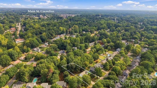 10207 Bon Meade Lane, Cornelius, NC 28031