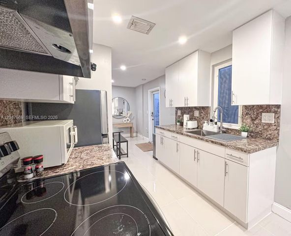 174 NE 55th St 1, Miami, FL 33137