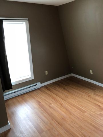 230 North Street, Bennington, VT 05201