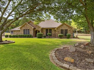 1013 Alamo Drive, Southlake, TX 76092