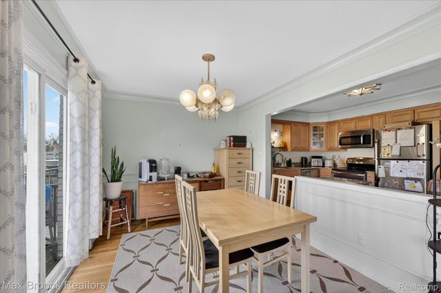 100 W Hickory Grove Road G7, Bloomfield Hills, MI 48304