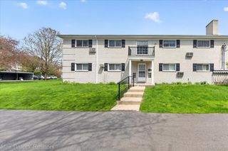 100 W Hickory Grove Road G7, Bloomfield Hills, MI 48304