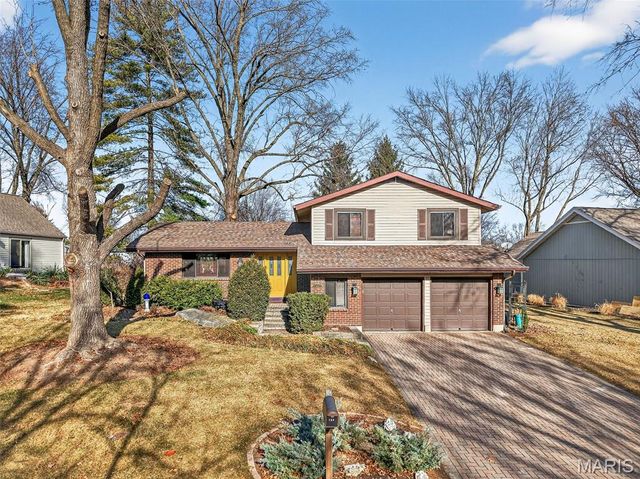 134 Rue Grand Drive, Lake St Louis, MO 63367