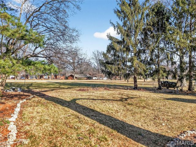 134 Rue Grand Drive, Lake St Louis, MO 63367