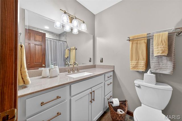 134 Rue Grand Drive, Lake St Louis, MO 63367