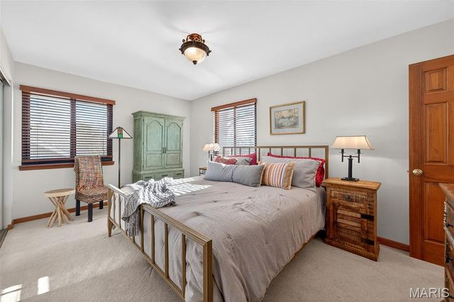 134 Rue Grand Drive, Lake St Louis, MO 63367