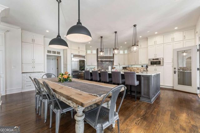 6220 Clifton Circle, Suwanee, GA 30024