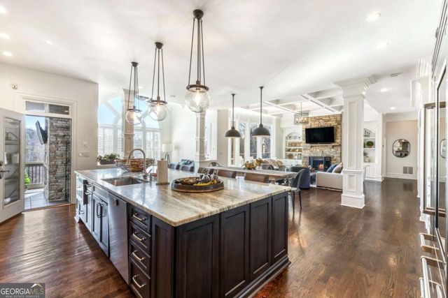 6220 Clifton Circle, Suwanee, GA 30024