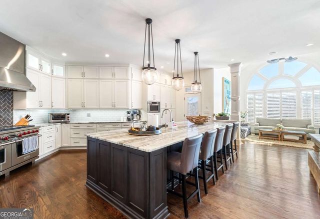 6220 Clifton Circle, Suwanee, GA 30024