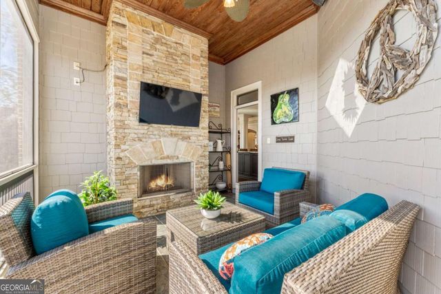 6220 Clifton Circle, Suwanee, GA 30024