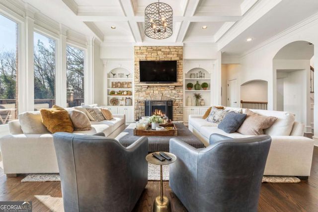 6220 Clifton Circle, Suwanee, GA 30024