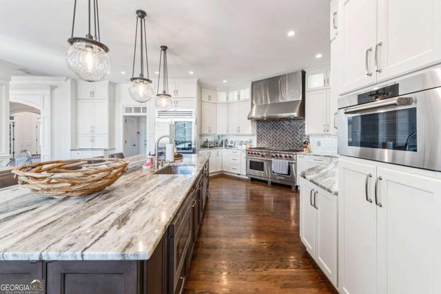 6220 Clifton Circle, Suwanee, GA 30024